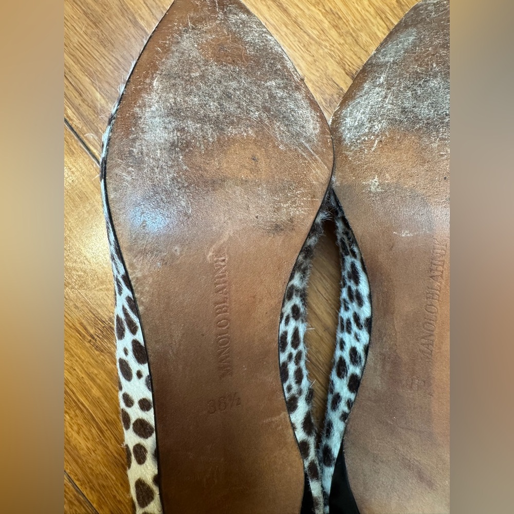 Manolo Blahnik Spotted Pony Hair Pumps - Picture 3 of 6